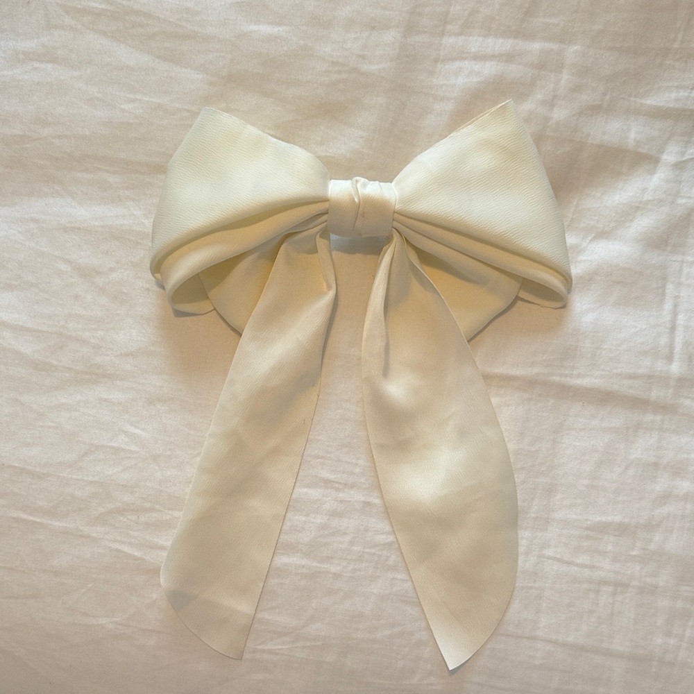Elegant Cream Hair Bow- Never Been Worn
